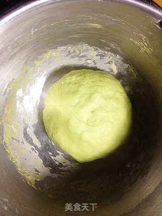 给冬天一抹嫩绿——蒸馒头之三:蝴蝶飞起来的做法步骤:2