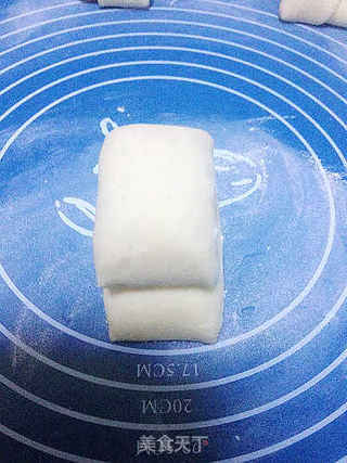 给冬天一抹嫩绿——蒸馒头之四:双色花生卷的做法步骤:11