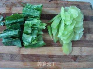 清爽好吃的豆浆菜——豆浆煮莴笋的做法步骤:5