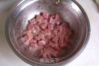 杏鲍菇炒牛肉粒的做法步骤:2