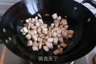 杏鲍菇炒牛肉粒的做法步骤:5