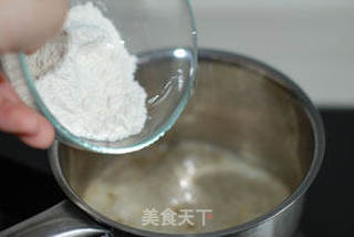 贝夏梅尔奶油调味酱(白酱)的做法步骤:3