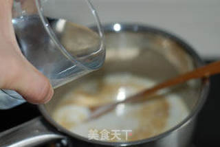 贝夏梅尔奶油调味酱(白酱)的做法步骤:5
