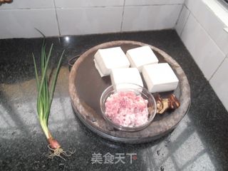 客家酿豆腐的做法步骤：1