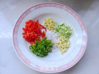 轻松搞定下饭菜——豆瓣酱茄丁的做法步骤:2
