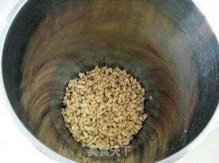 冬天里凉粉也暖身——瘦肉豆浆煮凉粉的做法步骤:2