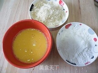 剩吐司的用处------炸紫薯丸子的做法步骤:4