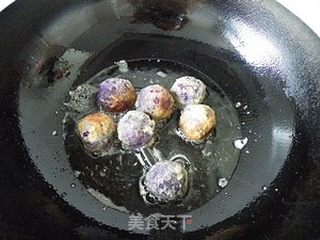 剩吐司的用处------炸紫薯丸子的做法步骤:6