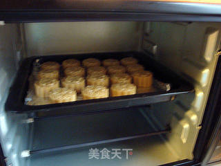 广式月饼的做法步骤:13