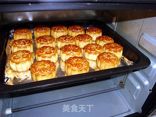 广式月饼的做法步骤:15