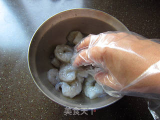 软炸虾仁的做法步骤:2