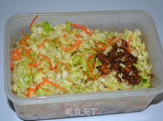 包菜胡萝卜酱肉包子的做法步骤:3