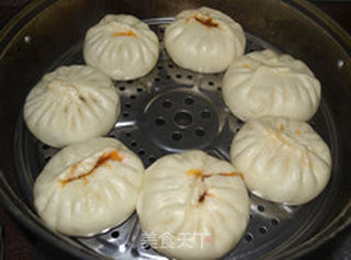 包菜胡萝卜酱肉包子的做法步骤:12