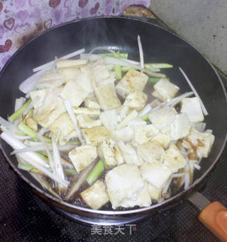 葱烧豆腐-上班族十分钟快手菜的做法步骤:11