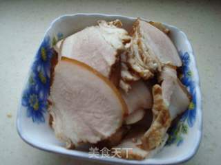 红萝卜黑木耳炒五花肉的做法步骤：4