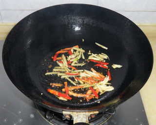 韭菜炒豆干的做法步骤:3