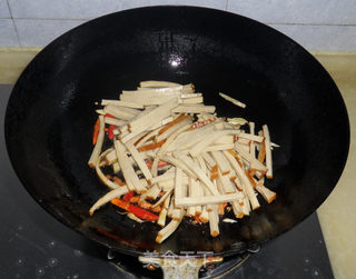 韭菜炒豆干的做法步骤:4