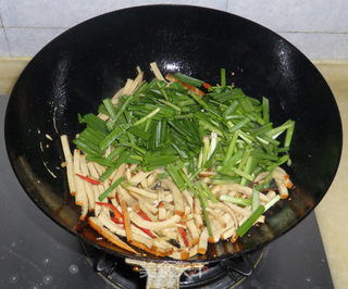 韭菜炒豆干的做法步骤:6
