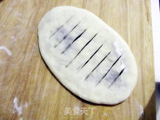 豆沙花环面包的做法步骤:7