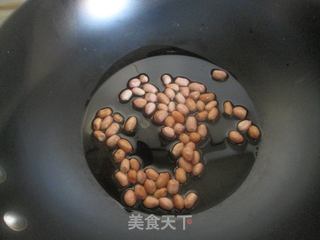 老醋菠菜花生米的做法步骤：1