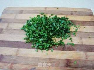 一款美味的早餐饼——鸡蛋韭菜豆渣饼的做法步骤:3