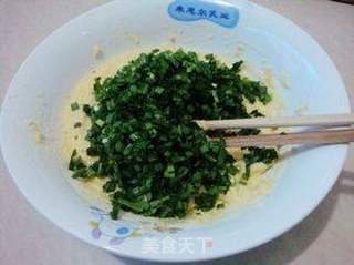 一款美味的早餐饼——鸡蛋韭菜豆渣饼的做法步骤:6