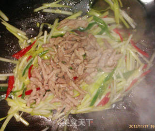 韭黄炒肉丝的做法步骤:7