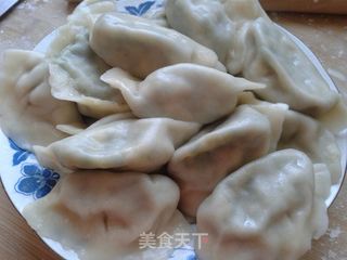 鲜美多汁——韭菜鸡蛋虾皮饺子的做法步骤:7