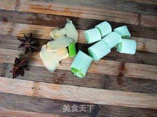 电饭煲懒人菜——排骨焖南瓜的做法步骤:3