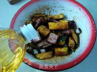 电饭煲懒人菜——排骨焖南瓜的做法步骤:8
