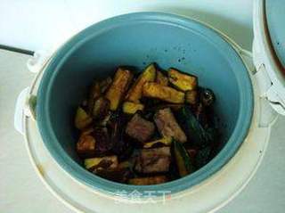 电饭煲懒人菜——排骨焖南瓜的做法步骤:9