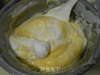 经典蛋糕——戚风蛋糕的做法步骤:5
