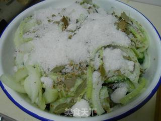 可口开胃的小菜——自制俄式酸黄瓜的做法步骤:3