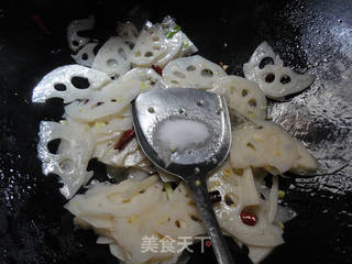 爆炒-----麻辣藕片的做法步骤:6
