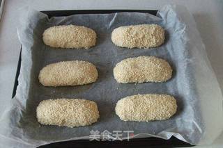 香肠肉松卷的做法步骤:11