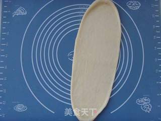 口感松软,奶香浓郁---黄油面包卷的做法步骤:8