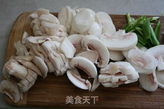 口蘑炒肉片的做法步骤:3