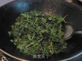 草头炒面包的做法步骤：3