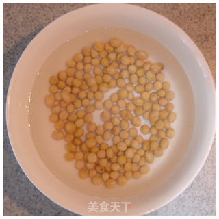 熊熊故事之熊熊也爱吃布丁----三色豆浆布丁的做法步骤：1