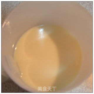 熊熊故事之熊熊也爱吃布丁----三色豆浆布丁的做法步骤：3