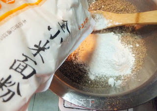 黑豆渣芝麻饼干的做法步骤:3