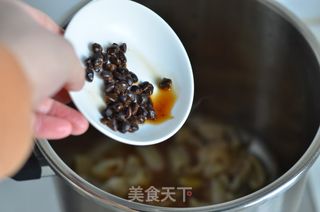 好吃易做的美容菜---肉皮小炒的做法步骤：9