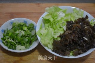 最爱猪油渣-【猪油渣酱油炒饭】的做法步骤：2