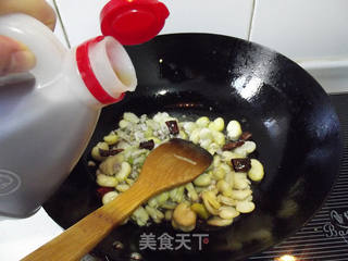 蚕豆肉末炒雪菜的做法步骤:5