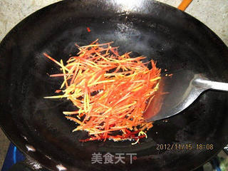 爆双丝的做法步骤:7