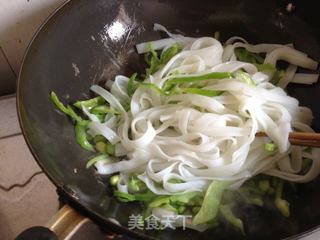 炒河粉的做法步骤:6