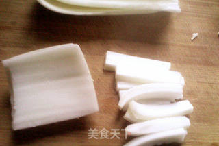 简单小菜——小炒香干白菜茎的做法步骤:2