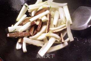 简单小菜——小炒香干白菜茎的做法步骤:6