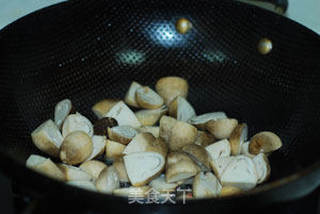 蚝油草菇的做法步骤:4