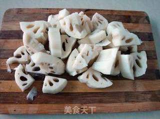 家常炖菜——排骨炖莲藕的做法步骤:3